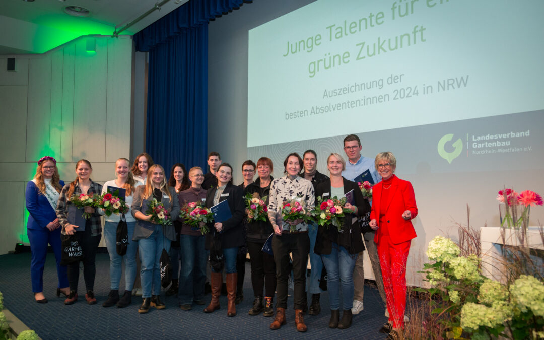 Junge Talente für eine grüne Zukunft: Azubis und Meister aus dem Gartenbau ausgezeichnet